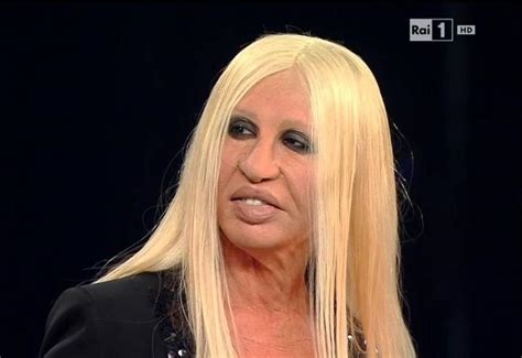 versace parla imitazione|VIRGINIA RAFFAELE/ L’imitazione di Donatella Versace.